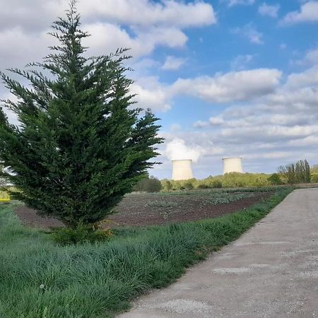 مبيت وإفطار Avaray La Ferme De L'Isle Et Sa Roulotte المظهر الخارجي الصورة