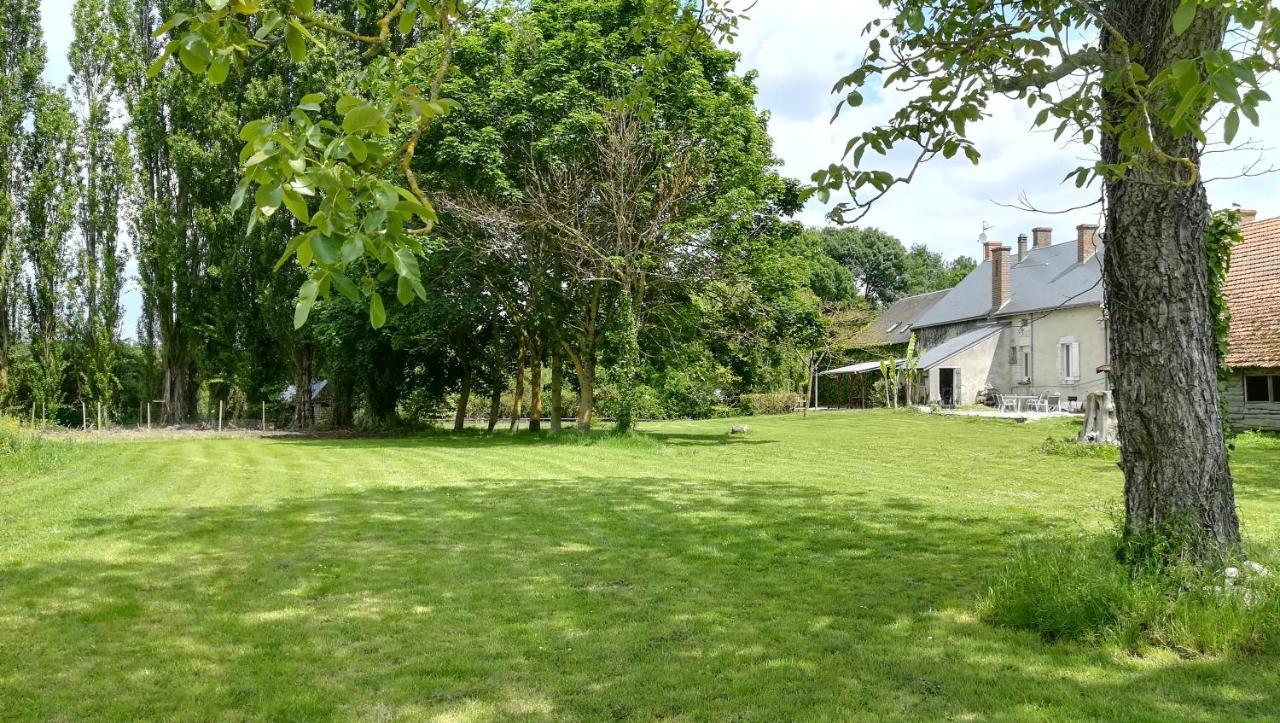 مبيت وإفطار Avaray La Ferme De L'Isle Et Sa Roulotte المظهر الخارجي الصورة