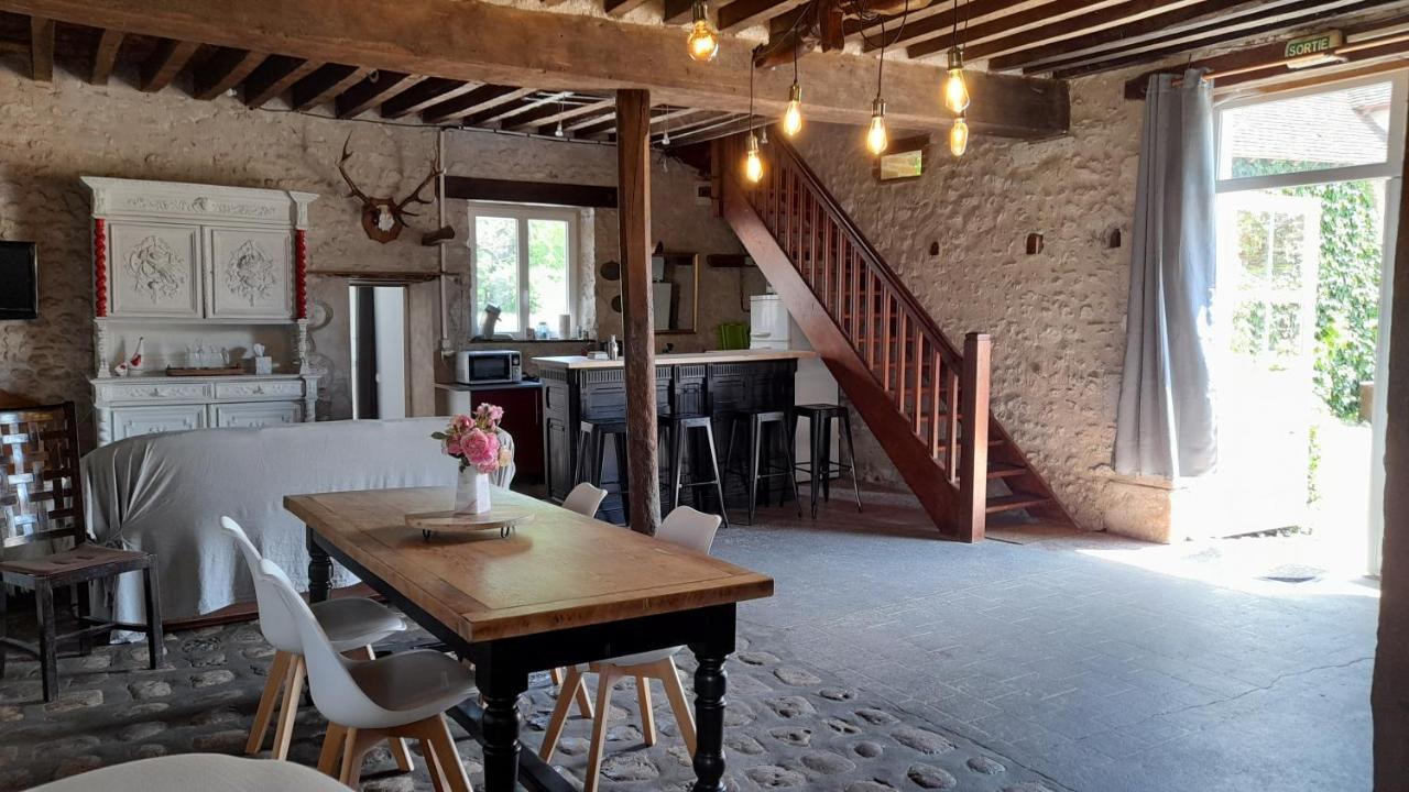 مبيت وإفطار Avaray La Ferme De L'Isle Et Sa Roulotte المظهر الخارجي الصورة