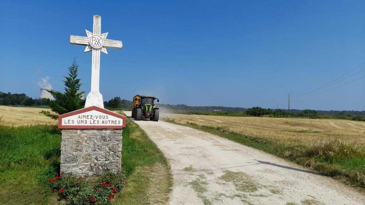 مبيت وإفطار Avaray La Ferme De L'Isle Et Sa Roulotte المظهر الخارجي الصورة